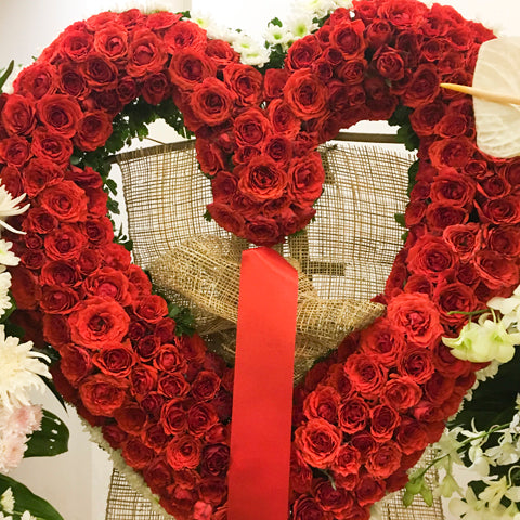 Heart shape red roses wreath