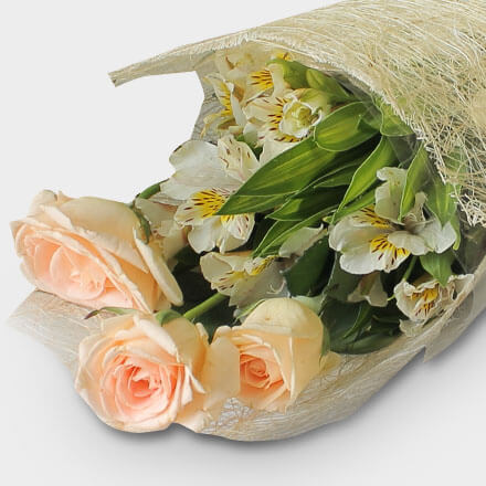 Three Peach Roses Bouquet of 3 peach roses – Sylvia's Flowers
