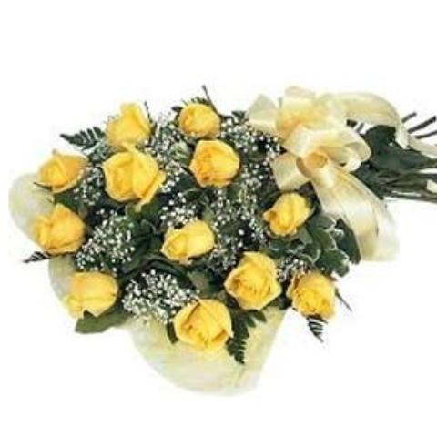 Bouquet of twelve yellow roses of world's best and Asia's finest